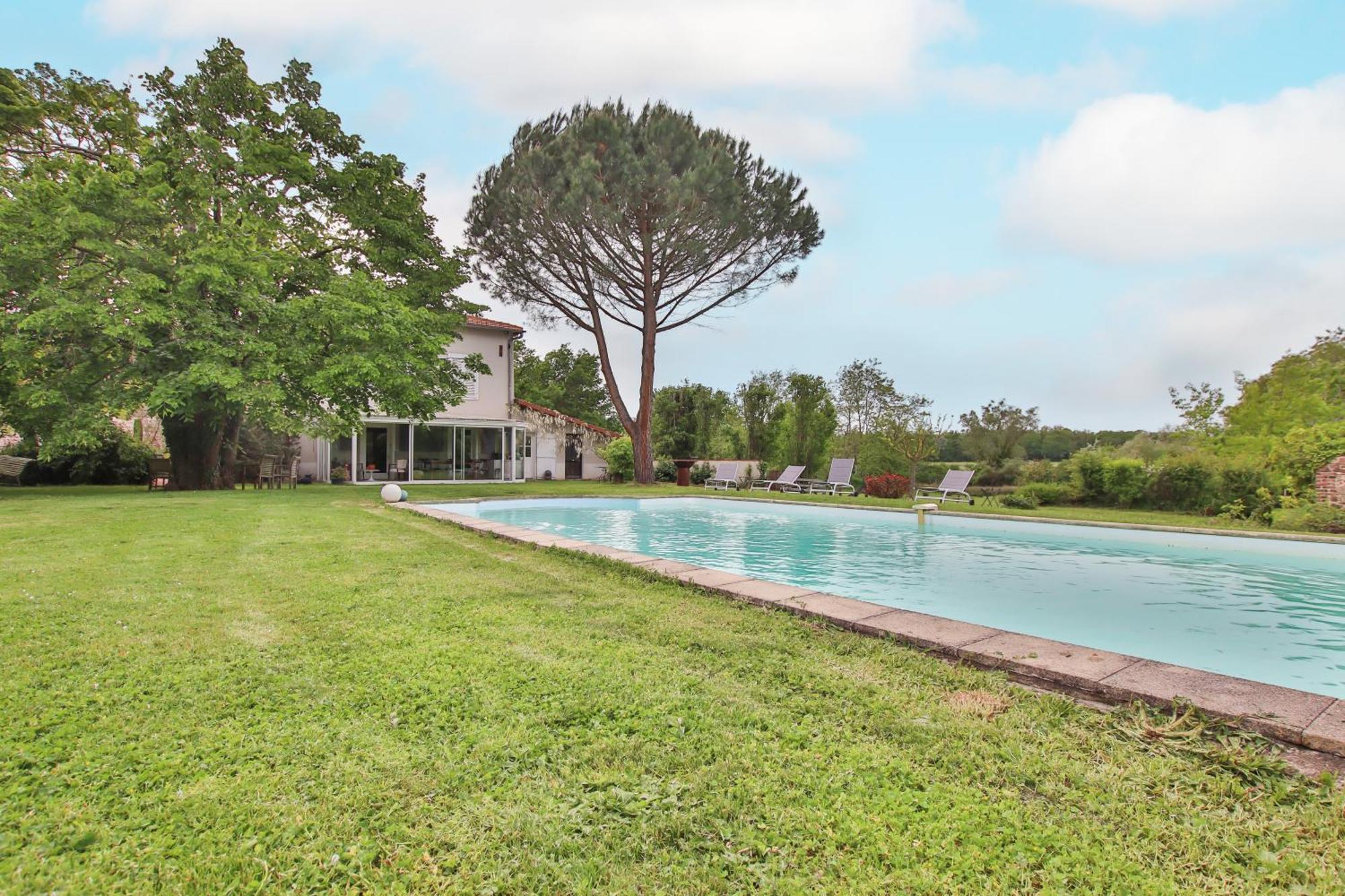 Domaine D'Aromm - Chambres D'Hotes & Gites - Piscine, Etangs & Animaux - Au Calme Ouches 외부 사진